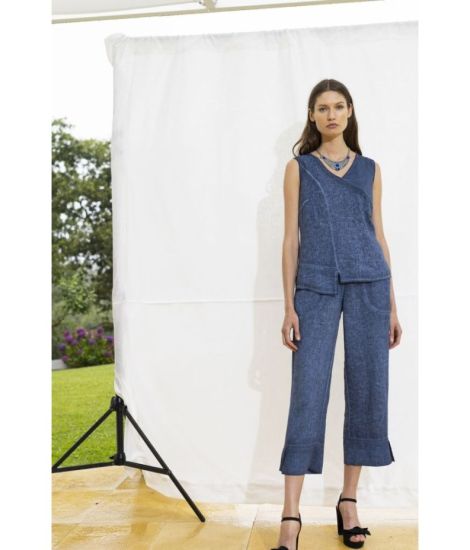 Maloka Trotta Top - Versatile Women's Tops | Faroma