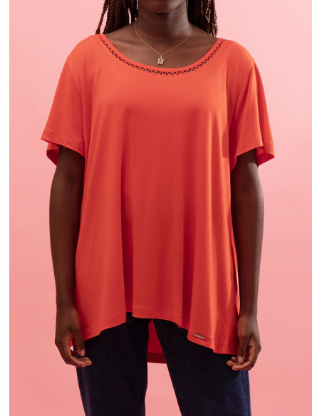 T-shirt lisa com decote redondo Lindy