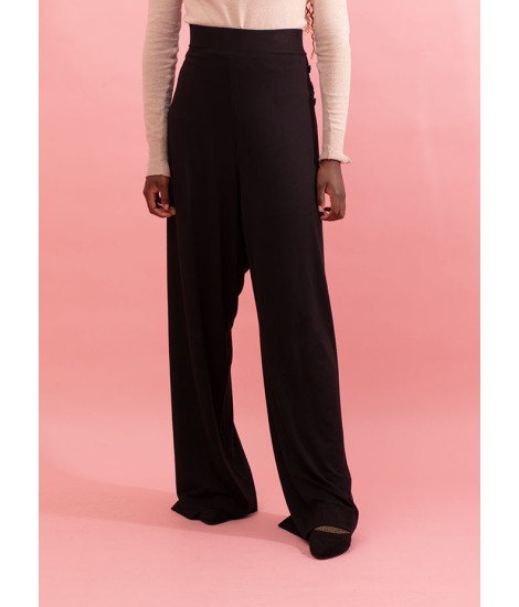Calça lisa com pormenor de botões Lorel 2