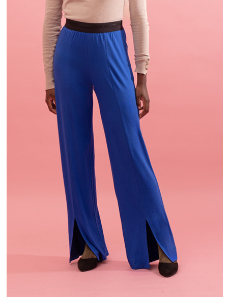 Trousers with openings at the bottom Lamour