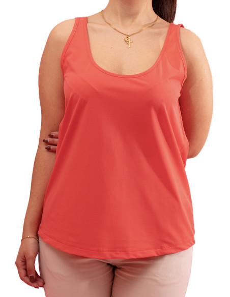 Maloka Kamala Round-Neck Top - Simple and Elegant Women's Tops | Faroma