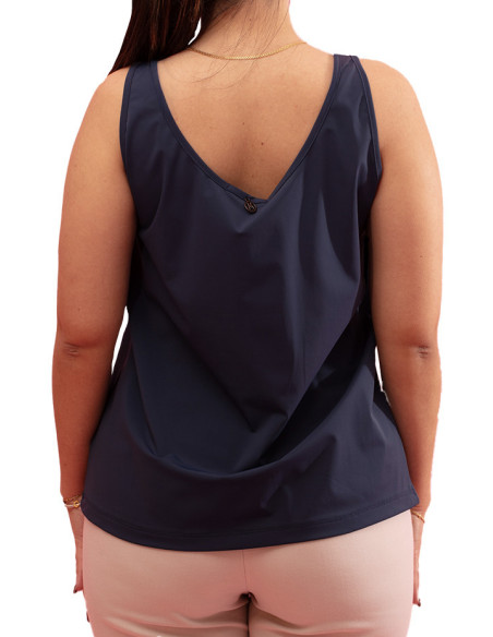 Maloka Kamala Round-Neck Top - Simple and Elegant Women's Tops | Faroma