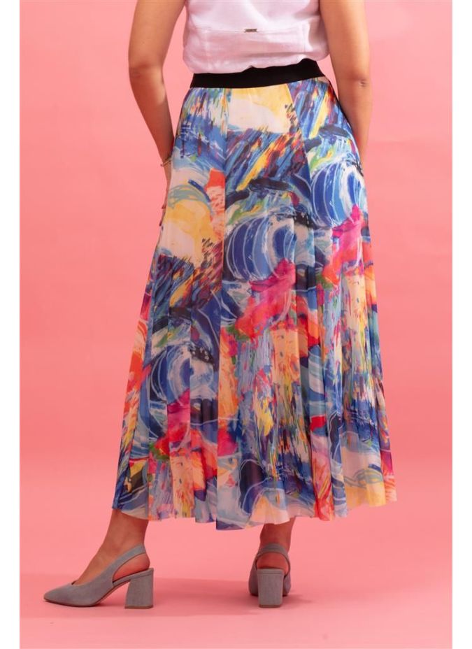 Maloka Jeorge - Women's Fashion with Strong Personality | Faroma