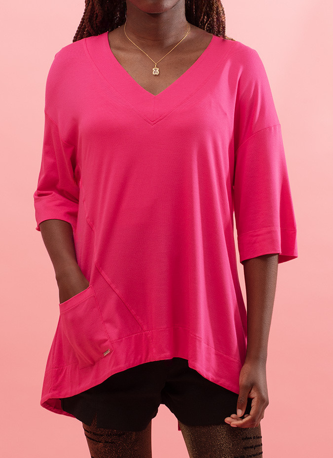 Lisbeth lightweight T-shirt with pocket detail